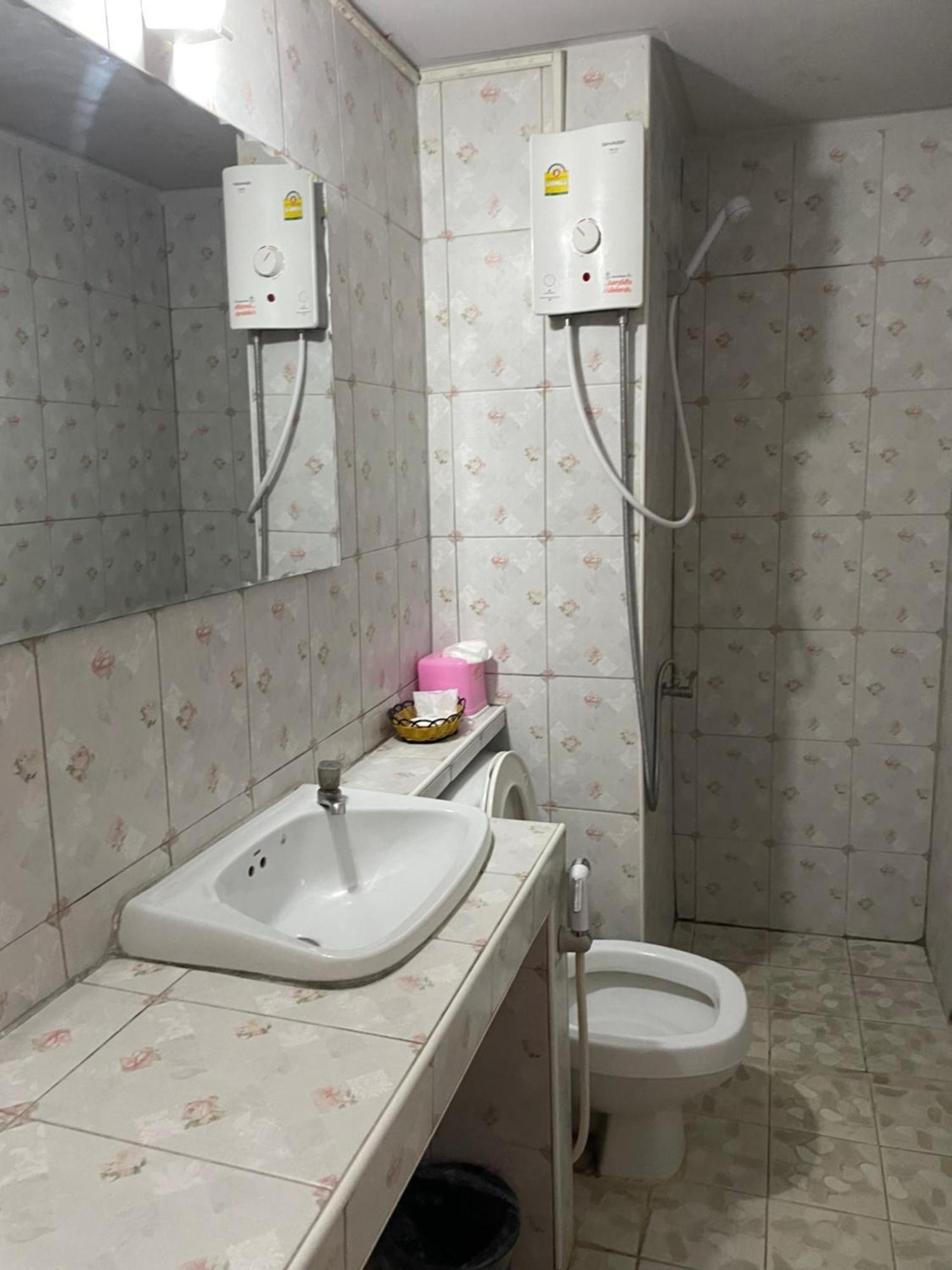 Muangthong C3,C4Near Impact Apartman Nonthaburi Kültér fotó